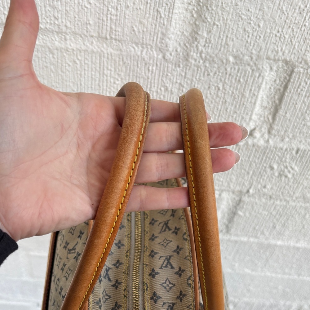 Louis Vuitton Leather Monogram Marie Hand Blue Dome Boston Bag - Picture 4 of 15
